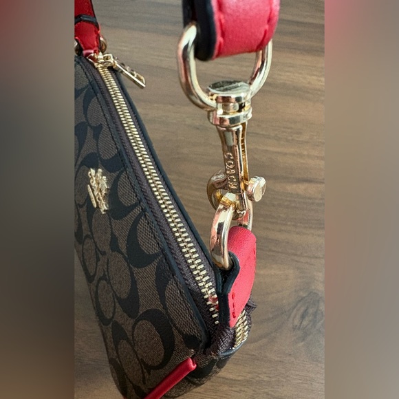 Coach Signature Canvas Shoulder Bag with Red Trim nwot - Picture 3 of 12
